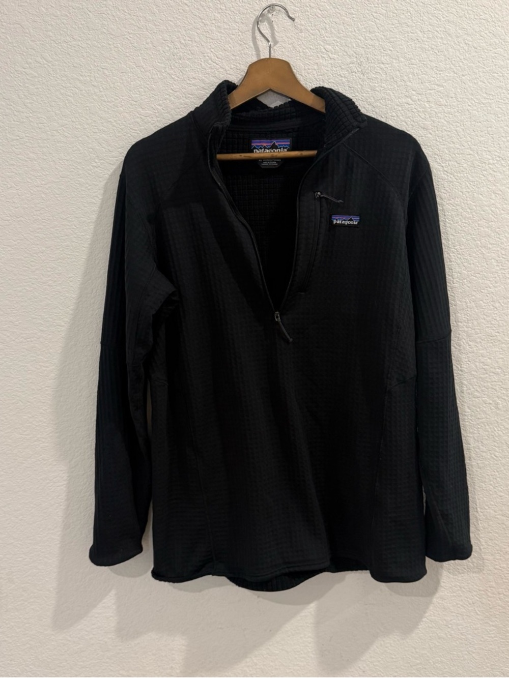 Patagonia- Women’s Polartec Thermal Peo Black Half Zip- XL